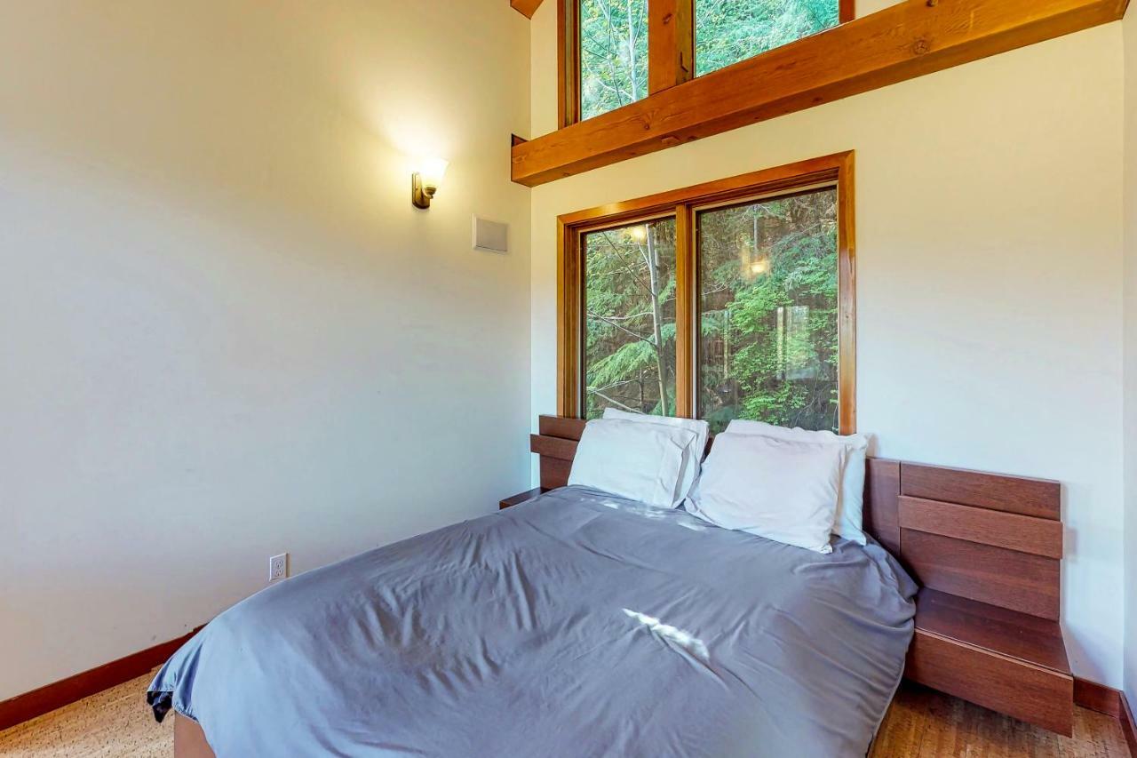 Woodland Hideaway In The Hills Villa Lake Stevens Екстериор снимка