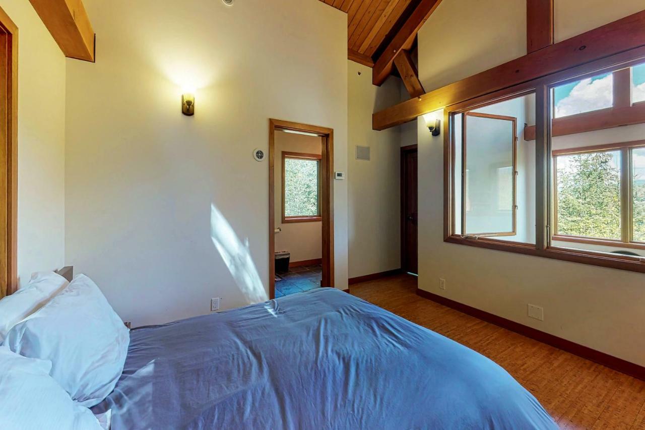 Woodland Hideaway In The Hills Villa Lake Stevens Екстериор снимка