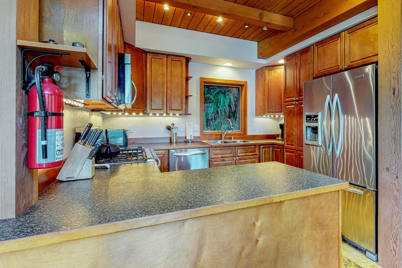 Woodland Hideaway In The Hills Villa Lake Stevens Екстериор снимка