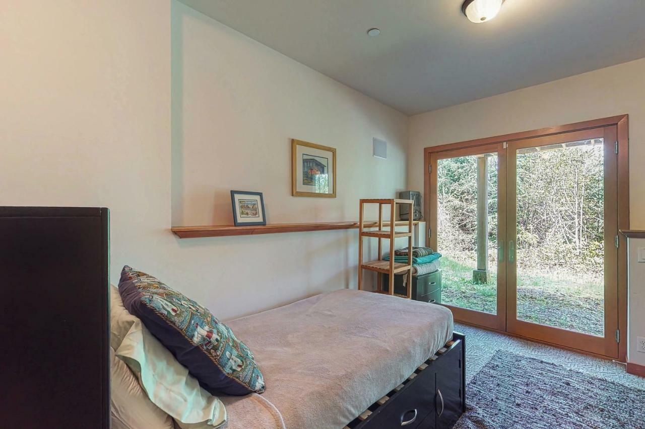 Woodland Hideaway In The Hills Villa Lake Stevens Екстериор снимка