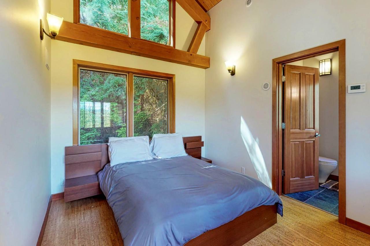 Woodland Hideaway In The Hills Villa Lake Stevens Екстериор снимка