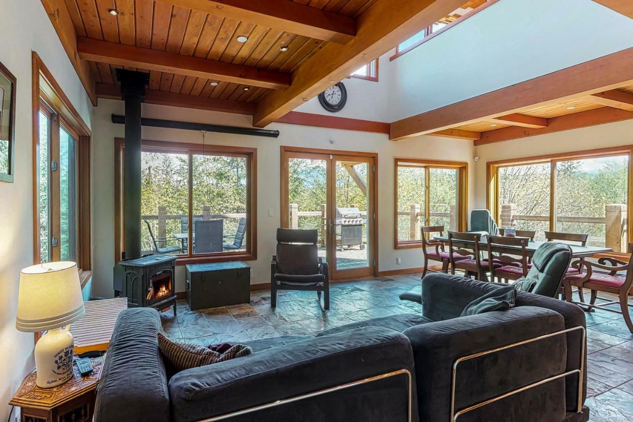 Woodland Hideaway In The Hills Villa Lake Stevens Екстериор снимка